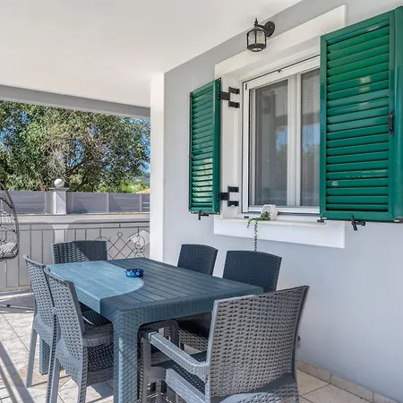 Vozaitis Family Villa *