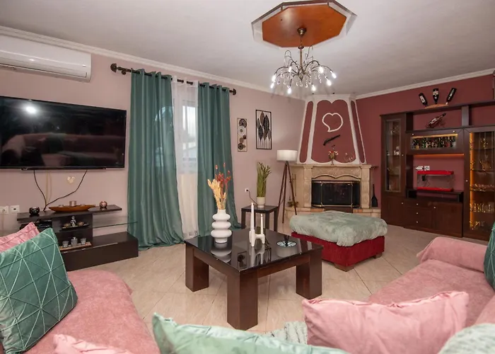 Vozaitis Family Villa *